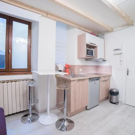 Le Veyrier - Small For 2 People In The Heart Of The Old Town